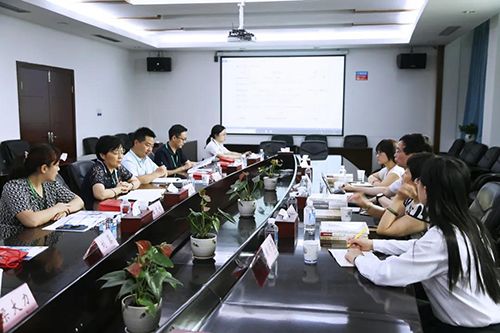 聚会中欧博ABG与人福药业就以后的相助偏向举行了深入探讨